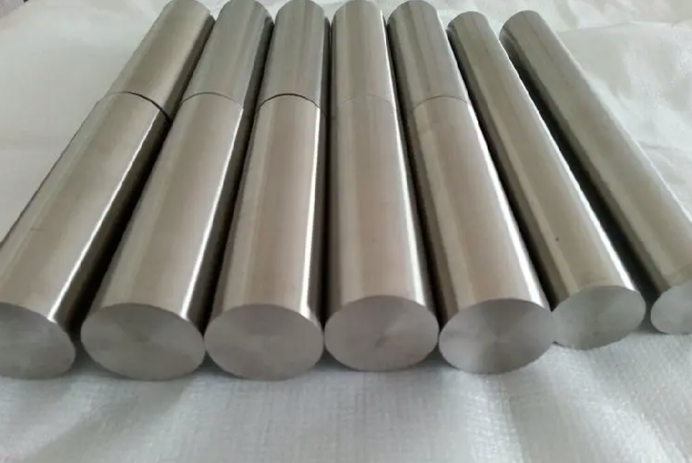 What are the commonly used methods for manufacturing TC4 titanium rods