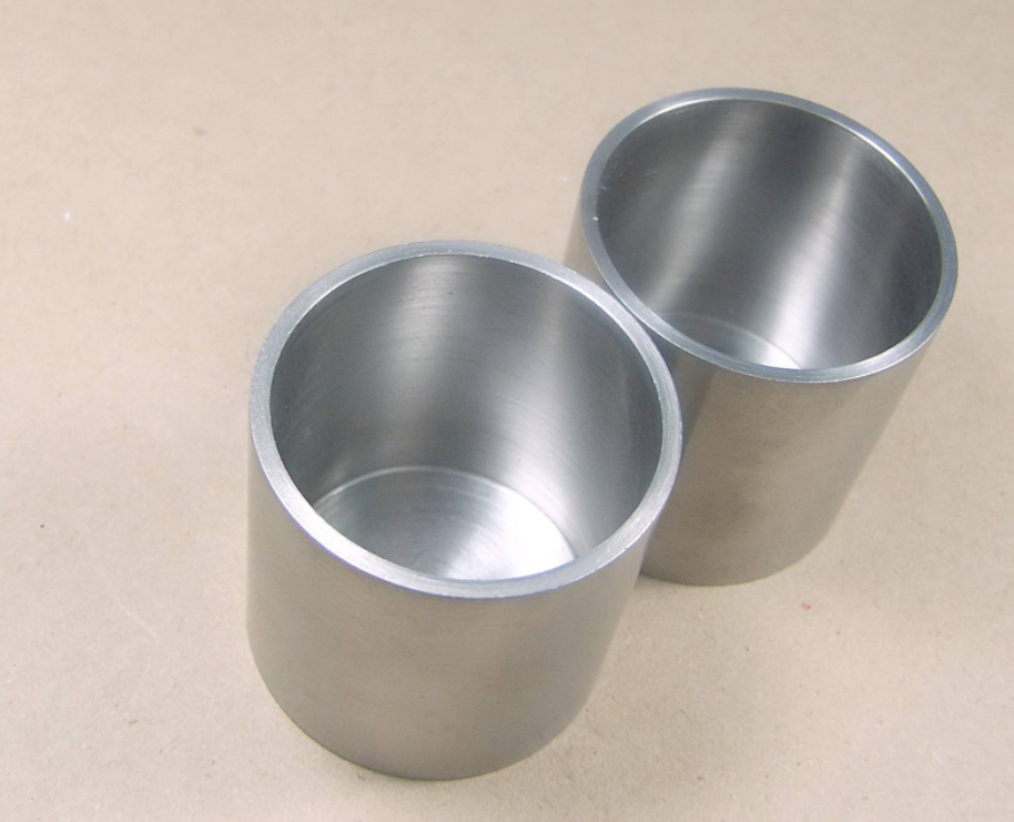 What are the main uses of crucibles